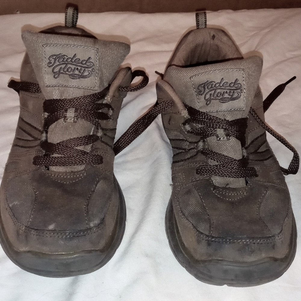 Faded Glory grey/tan Sneakers